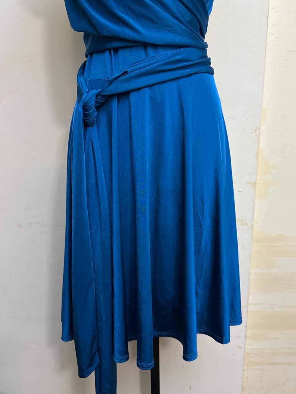 Guess Lysandra sleeveless dress - Picture 3 of 7